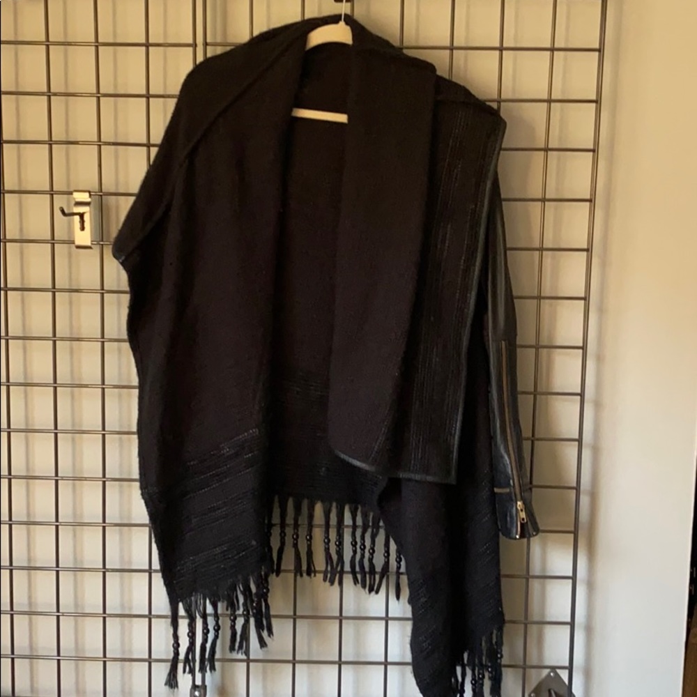 SKINGRAFT black leather jacket cape size S NWOT